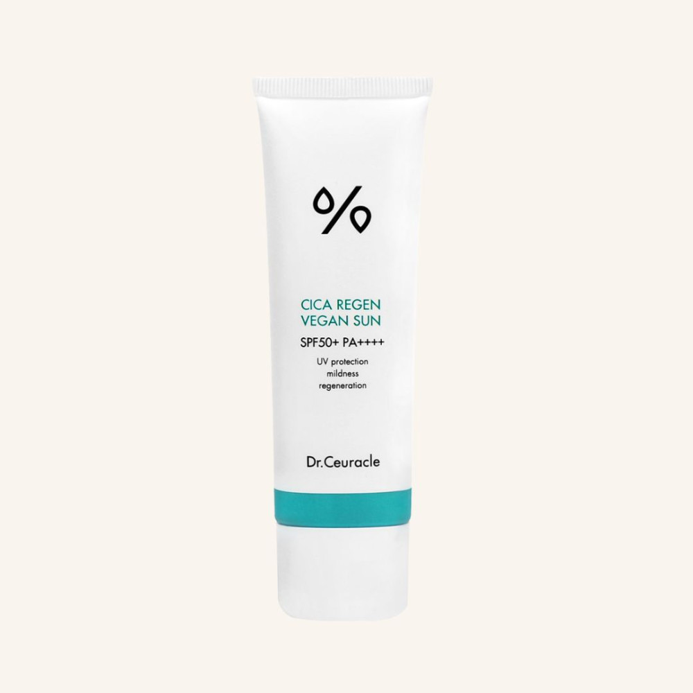 Сонцезахисний веганський крем з центеллою SPF50+